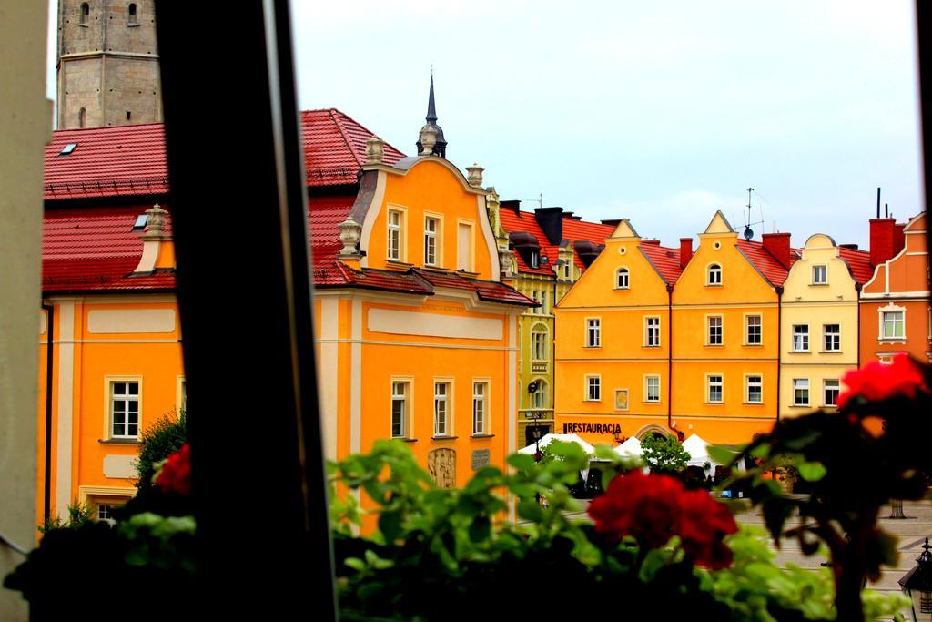 Apartamenty Przy Ratuszu Boleslawiec  Extérieur photo